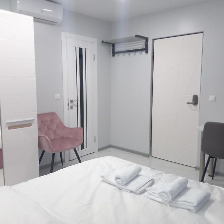 New Apartments Vip 3 Львов Экстерьер фото
